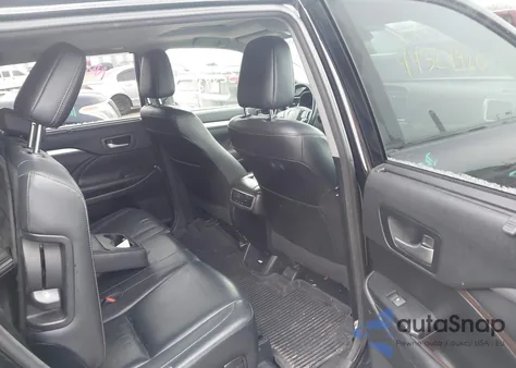 2018 Toyota Highlander Xle z USA, uszkodzony, nr VIN 5TDJZRFH9JS843737